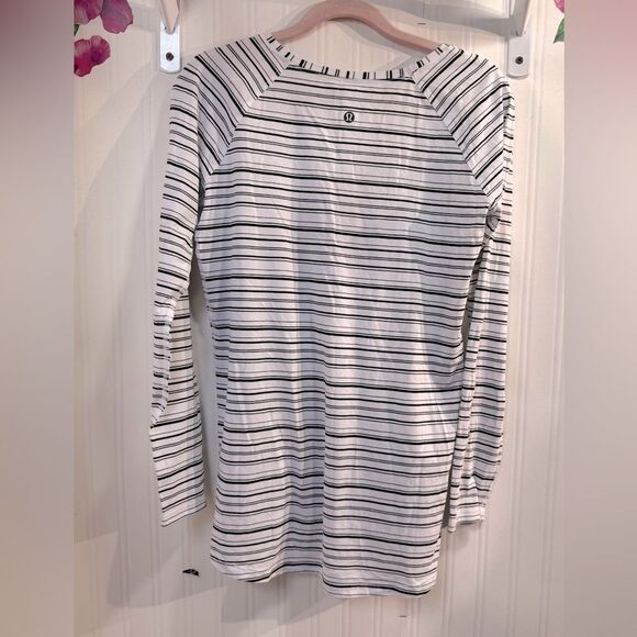 Lululemon Striped Long Sleeve Top Sz 4 - Picture 6 of 6